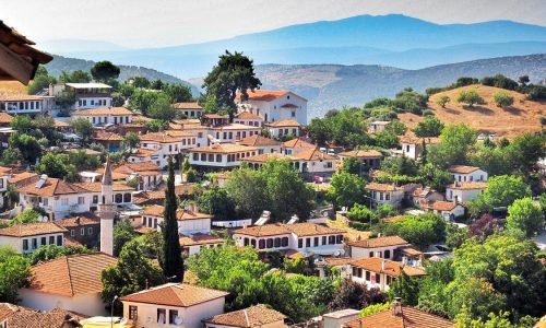 Sirince Koyu Izmir Kapak